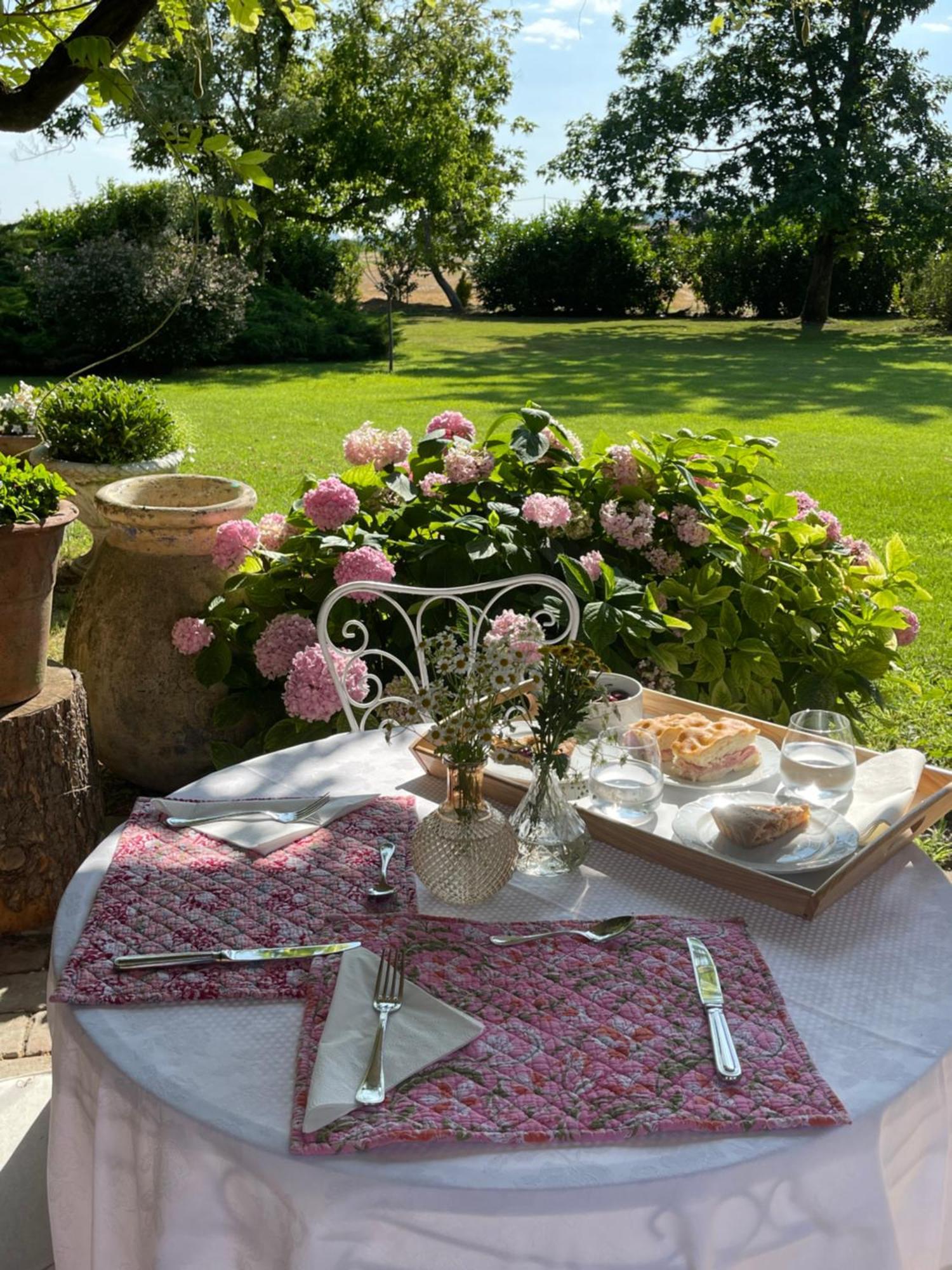 Tenuta Pizzone Wine Resort Rivanazzano Terme Buitenkant foto